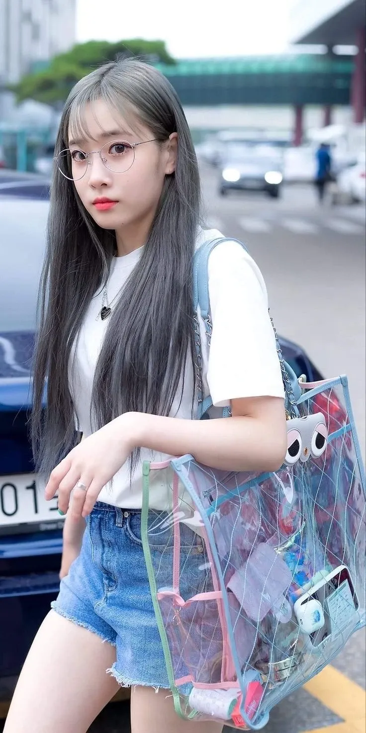 A moment captured by You Jiae (Lovelyz)'s fan