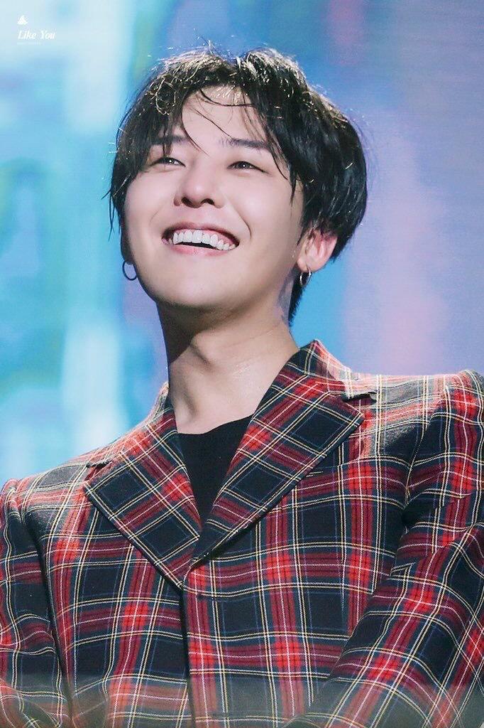 Behind-the-scenes cut of G-DRAGON (BIGBANG)