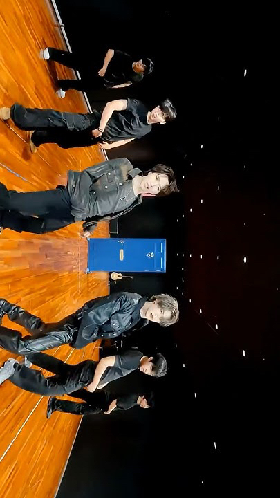 A heartfelt wallpaper shared by Yeonjun (TOMORROW X TOGETHER)'s fans