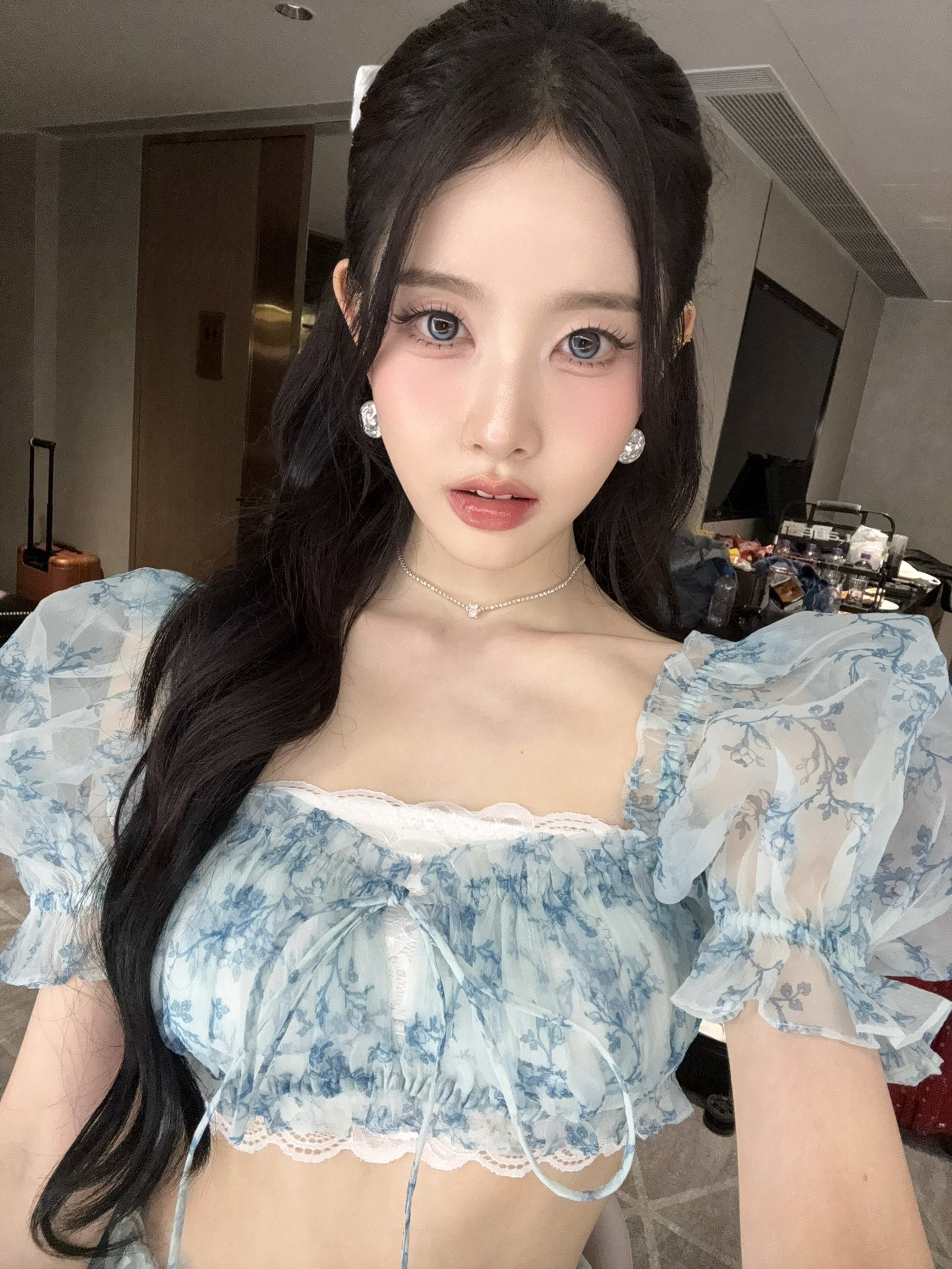 Behind-the-scenes cut of STAYC