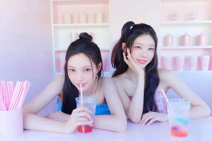 Latest photo of ILLIT