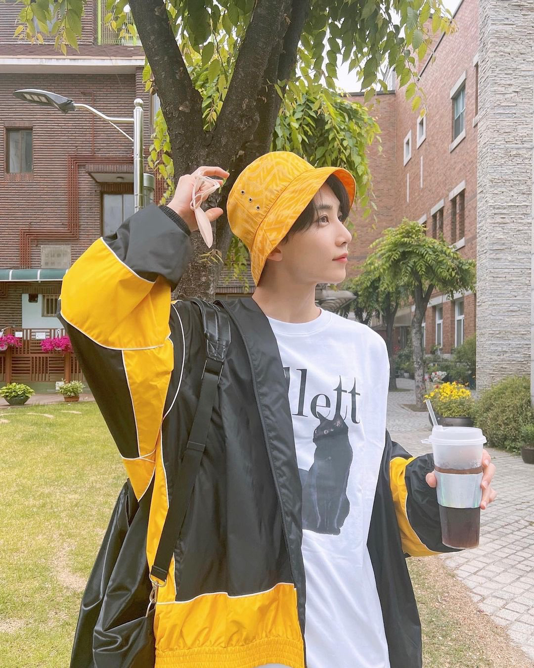 Behind-the-scenes cut of Jeonghan (SEVENTEEN)