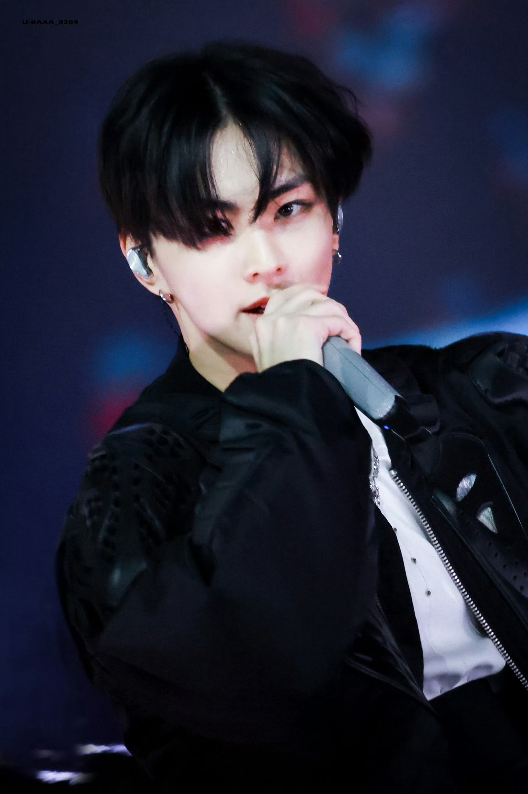 Latest photo of Jungwon (ENHYPEN)