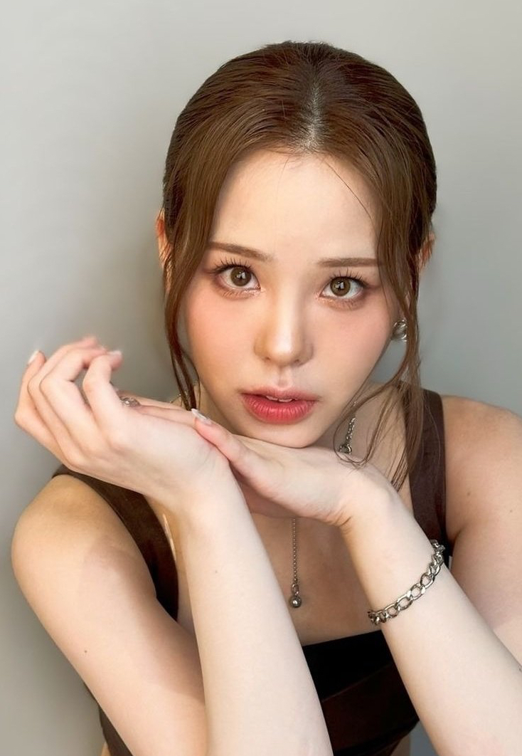 Recent activity shot of Mako (NiziU)