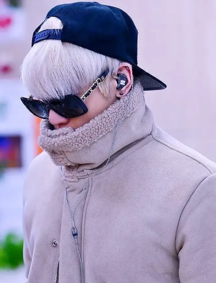 Recent activity shot of Jonghyun (SHINee)