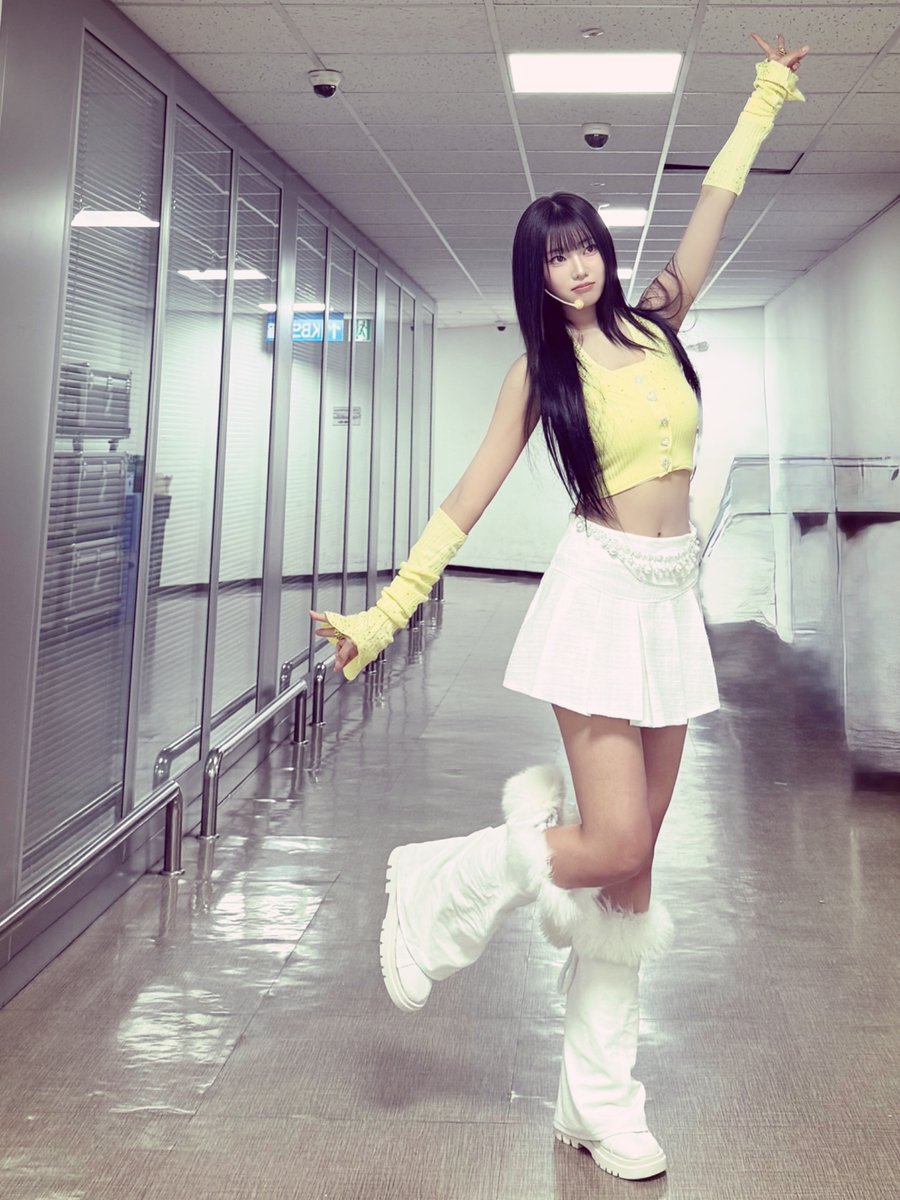 A moment captured by H1-KEY's fan