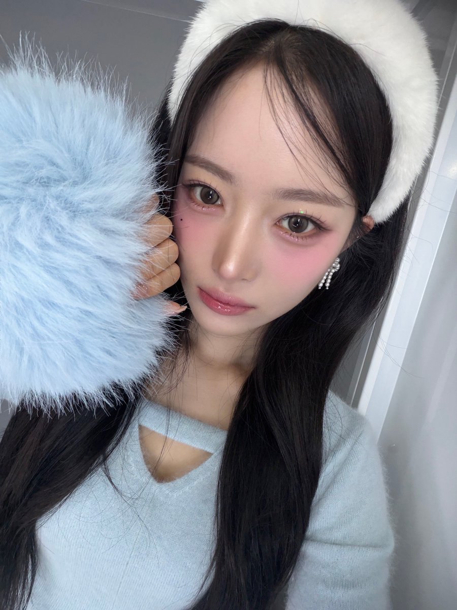 A moment captured by H1-KEY's fan