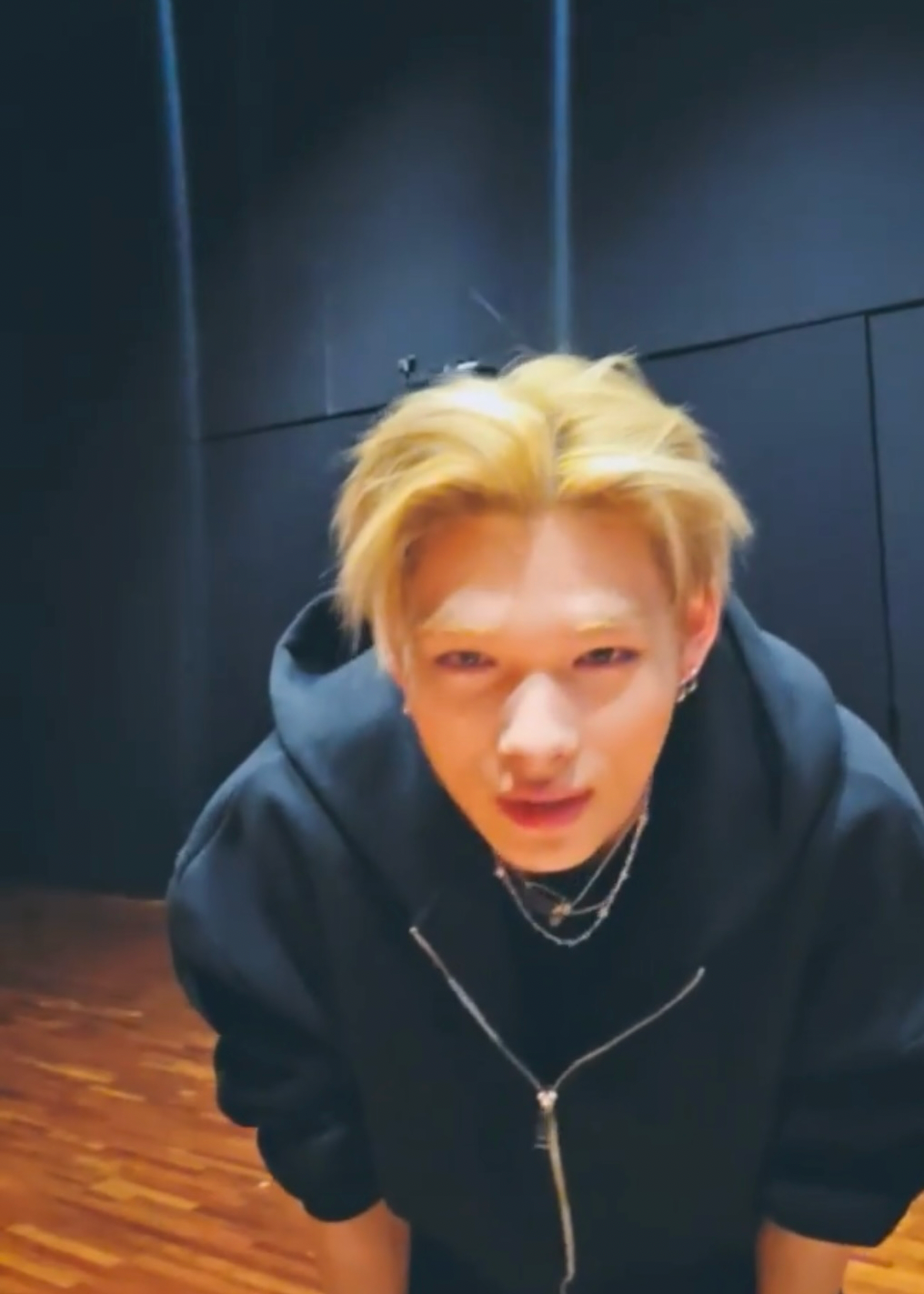 Foto terbaru NI-KI (ENHYPEN)