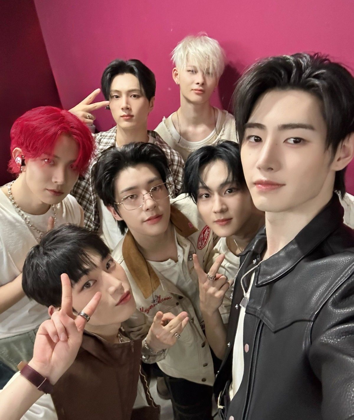 Foto aktivitas terbaru ENHYPEN