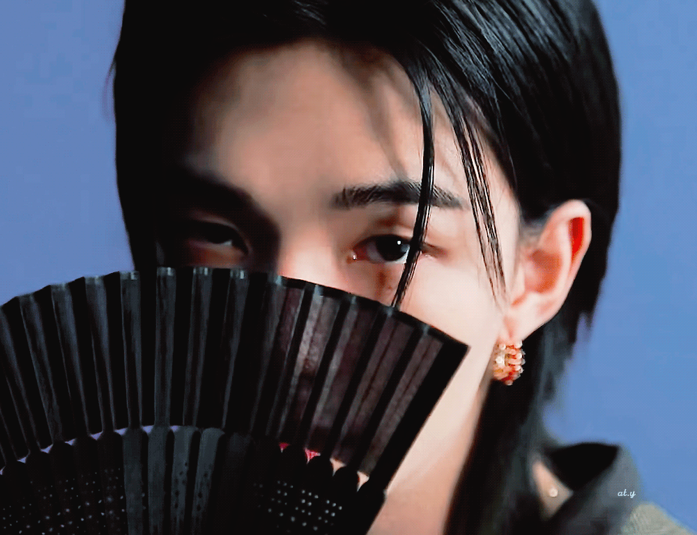 Behind-the-scenes cut of Hyunjin (Stray Kids)