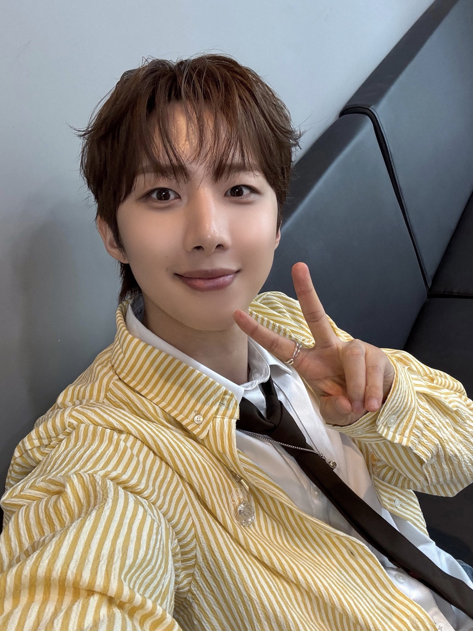 Behind-the-scenes cut of Hui (PENTAGON)