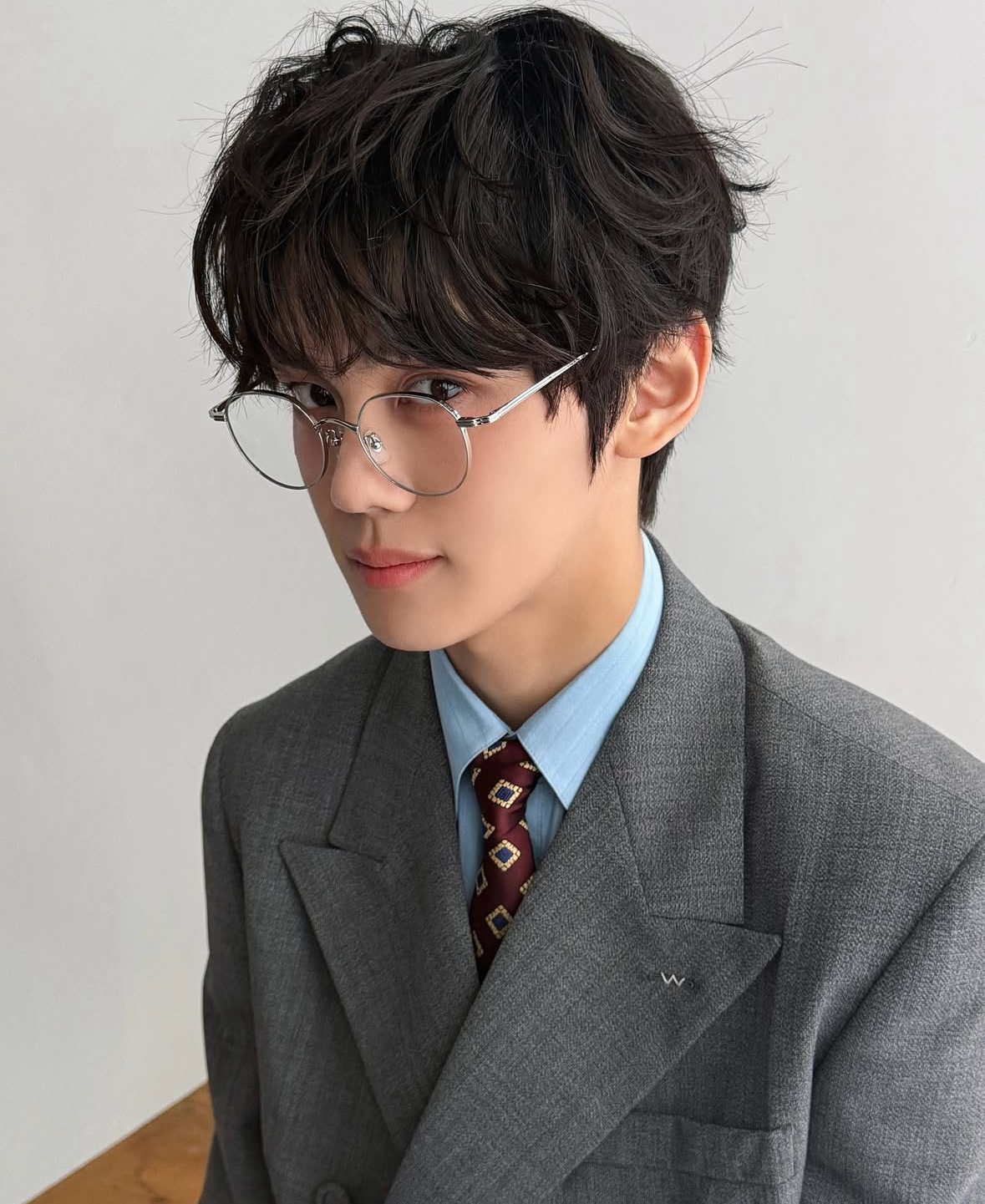 Latest photo of Kim Gyuvin (ZEROBASEONE)