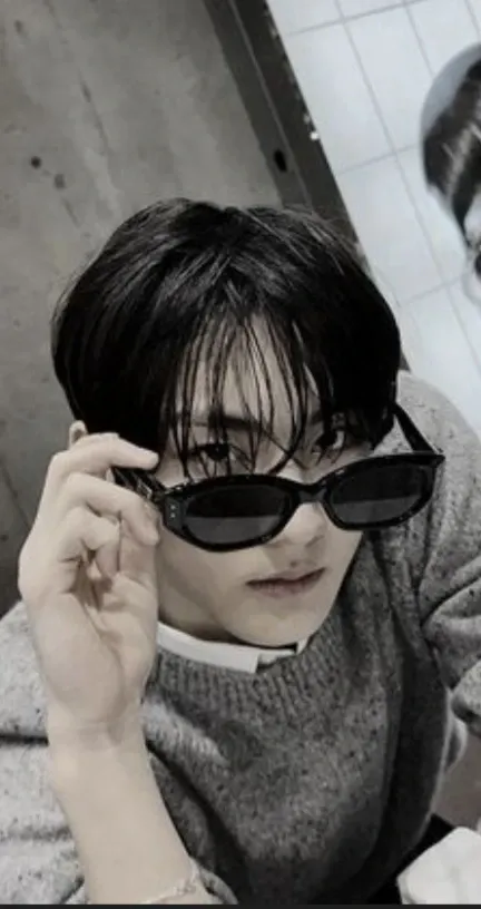 Behind-the-scenes cut of Jungwon (ENHYPEN)