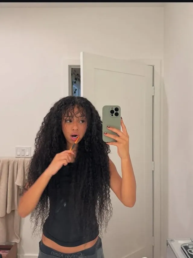 Behind-the-scenes cut of KATSEYE