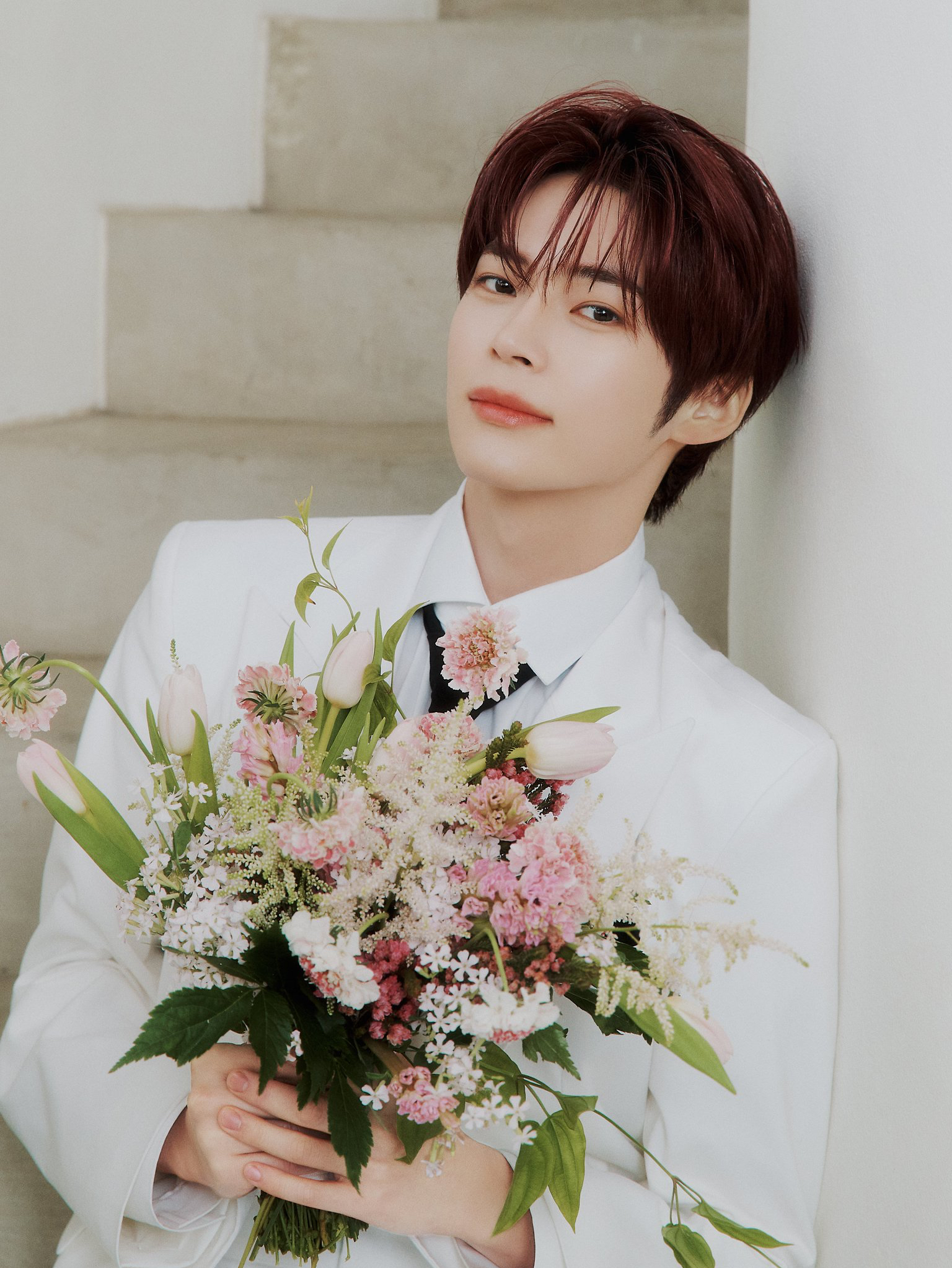 Recent activity shot of Sung Hanbin (ZEROBASEONE)