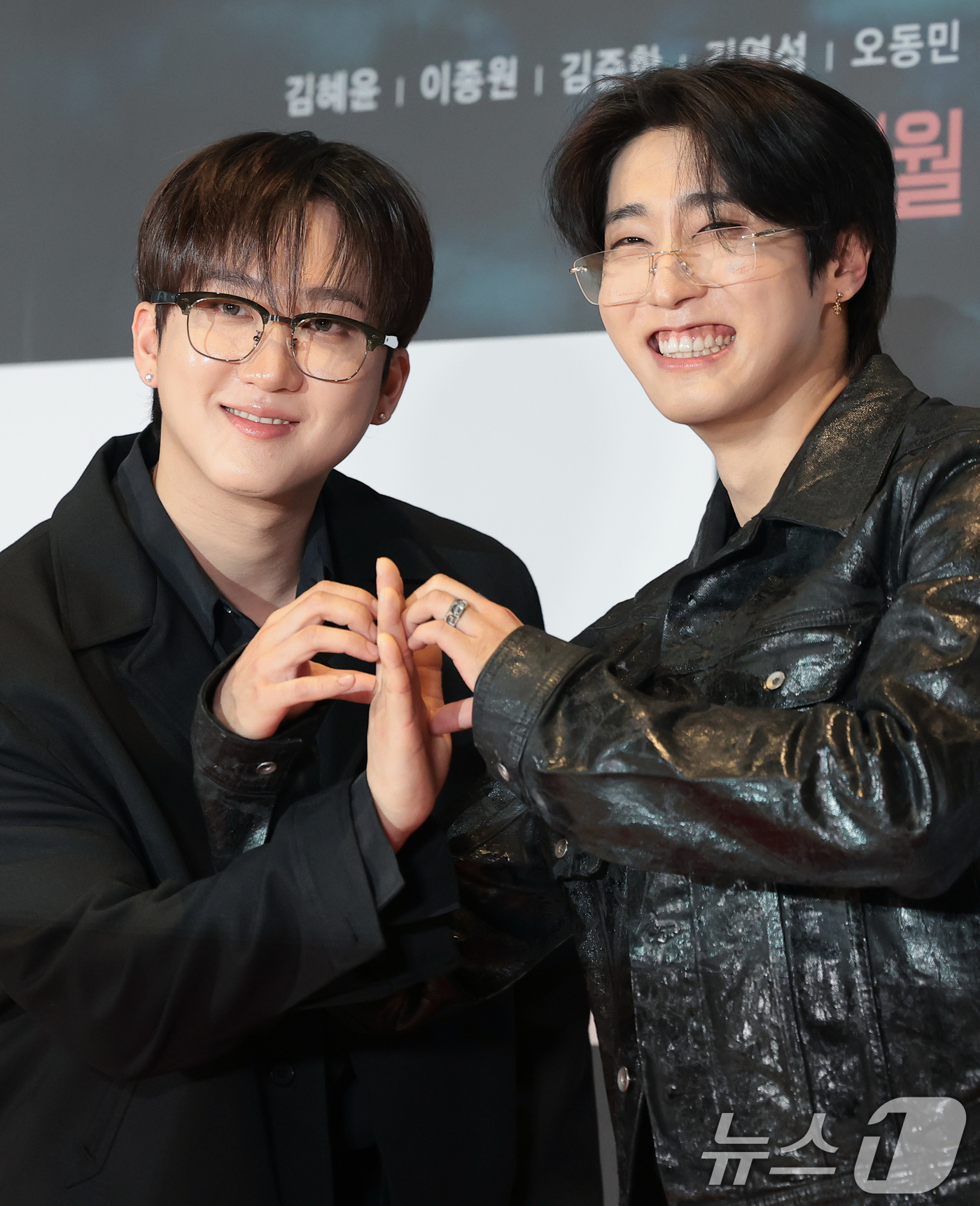 The most beloved wallpaper among HAN (Stray Kids)'s fans