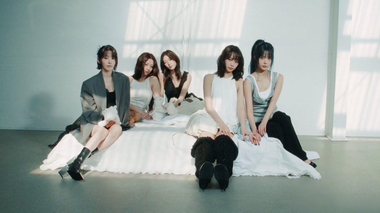 Recent activity shot of LE SSERAFIM