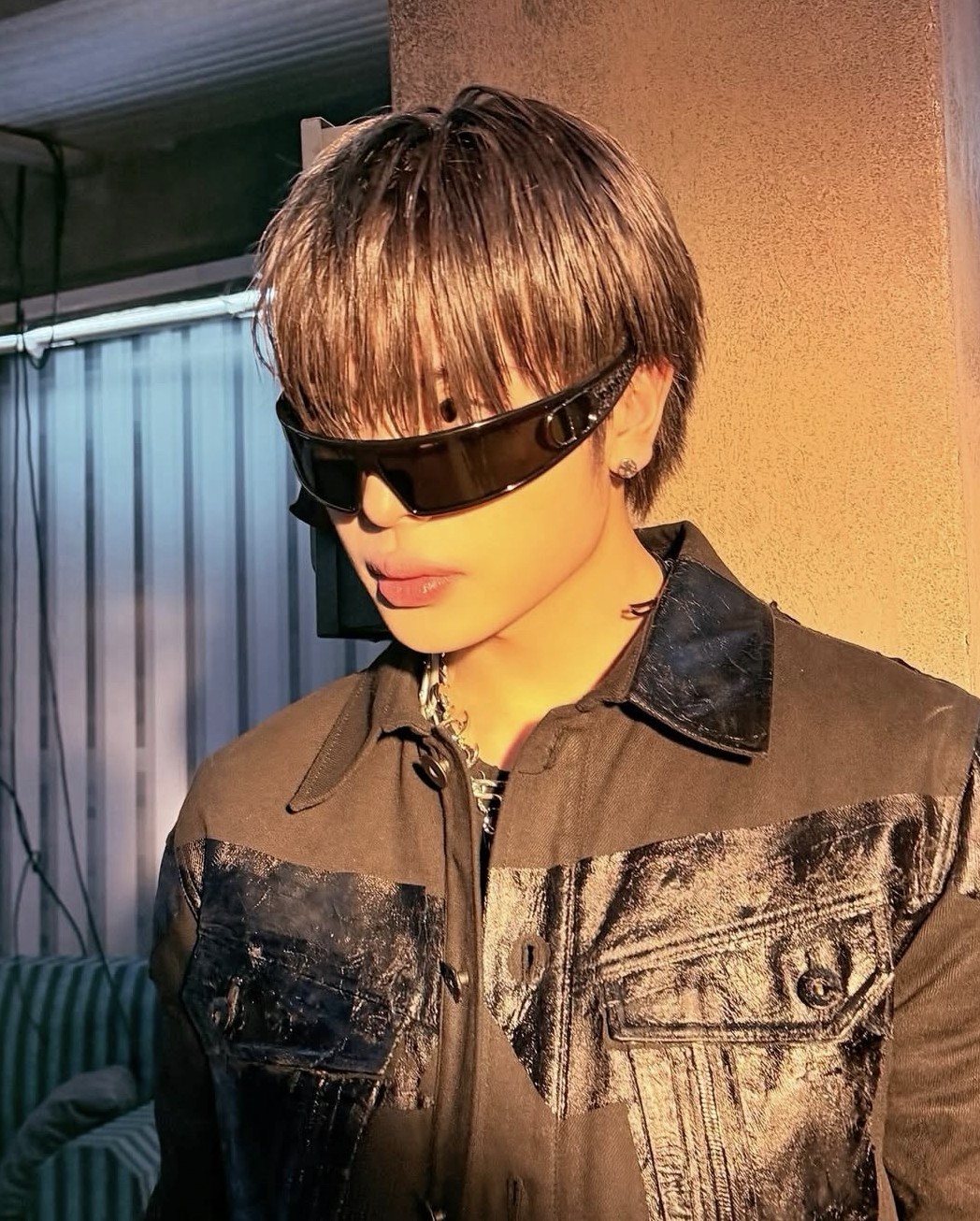 Behind-the-scenes cut of Xikers