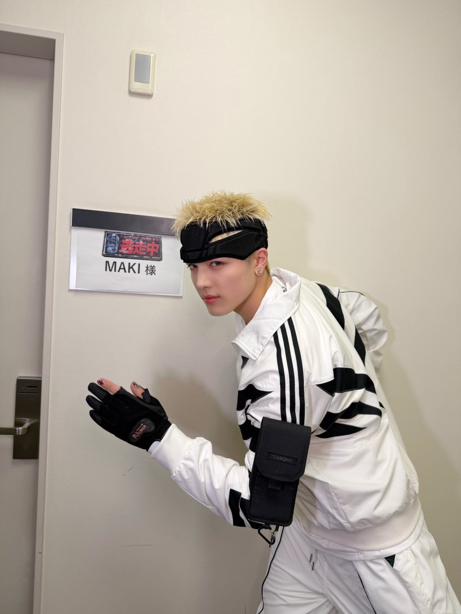 A moment captured by &TEAM's fan