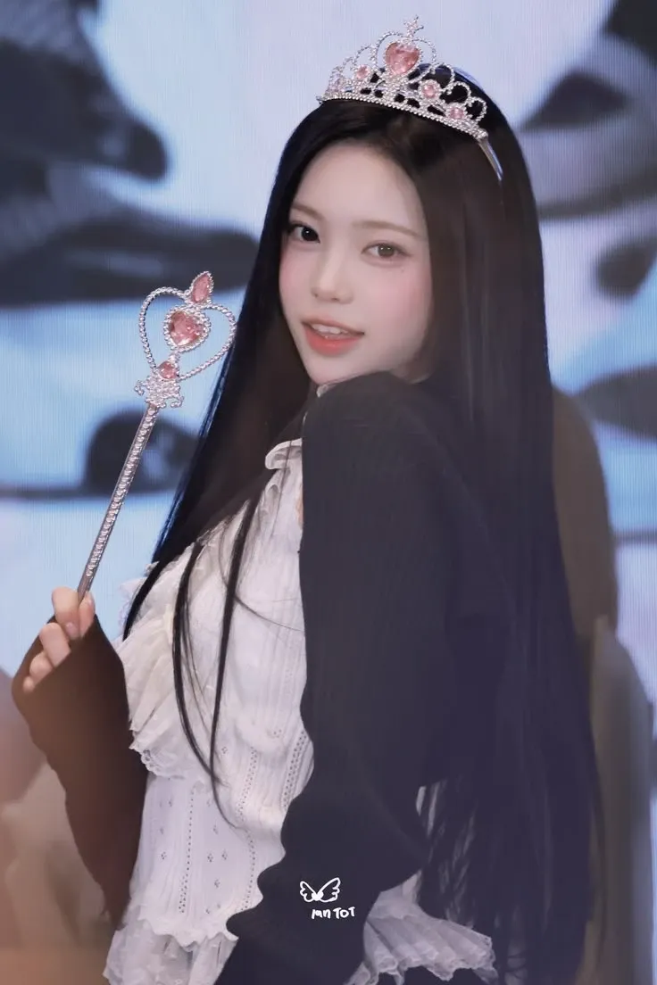 Behind-the-scenes cut of Ian (Hearts2Hearts)