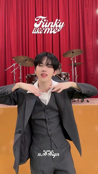 A heartfelt wallpaper shared by n.SSign's fans