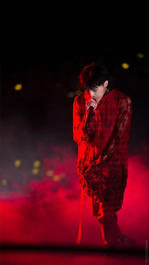 Recent activity shot of G-DRAGON (BIGBANG)