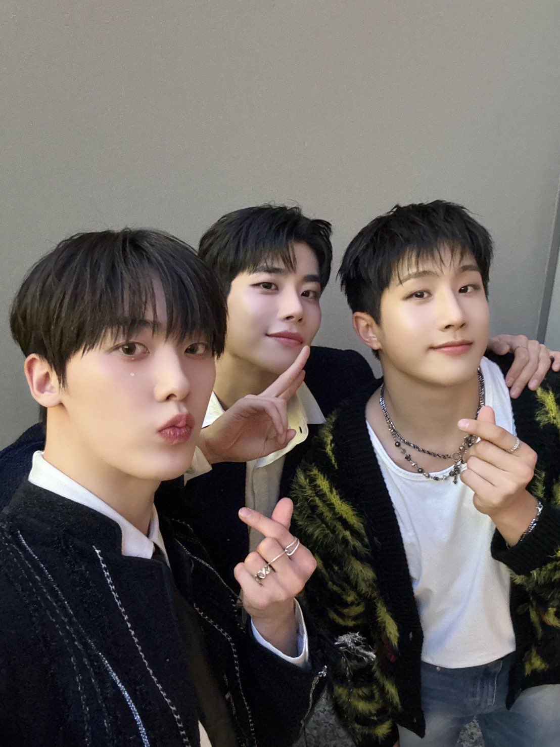 A moment captured by Jinjin (ASTRO)'s fan