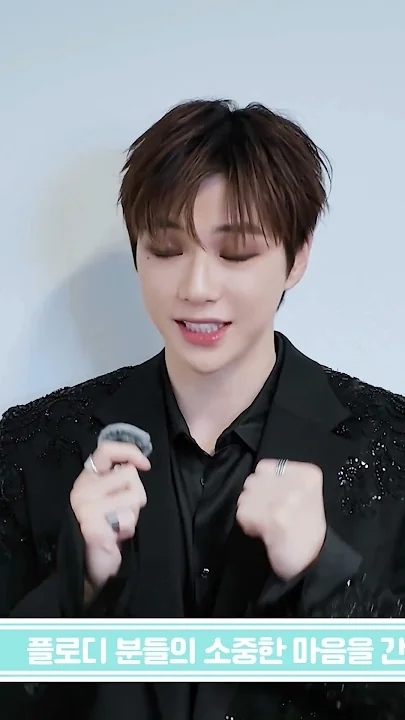 강다니엘의 비하인드 컷