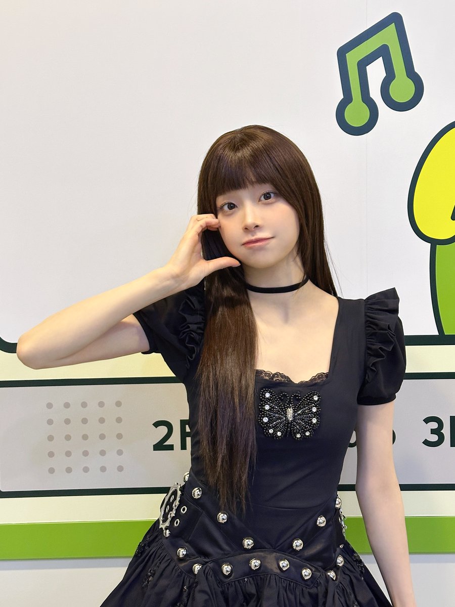 A moment captured by Chuu's fan