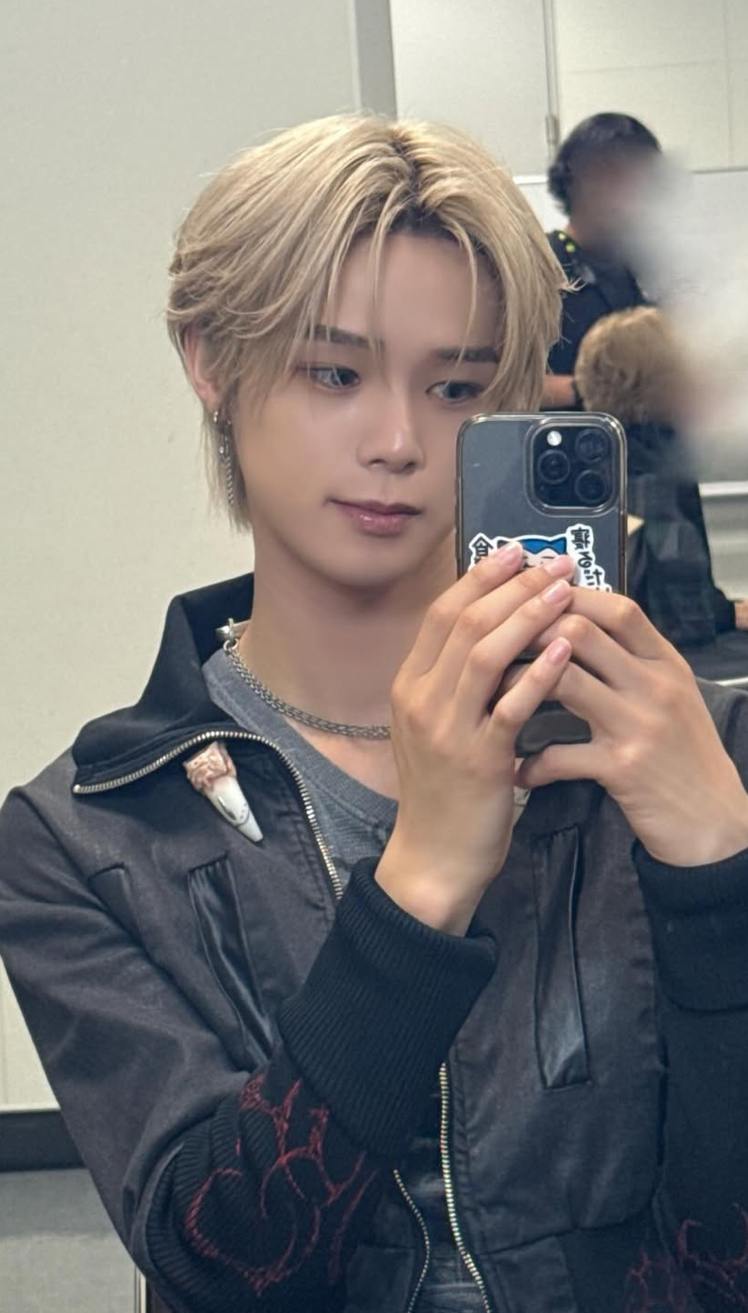 Fan-made special wallpaper for K (&TEAM)