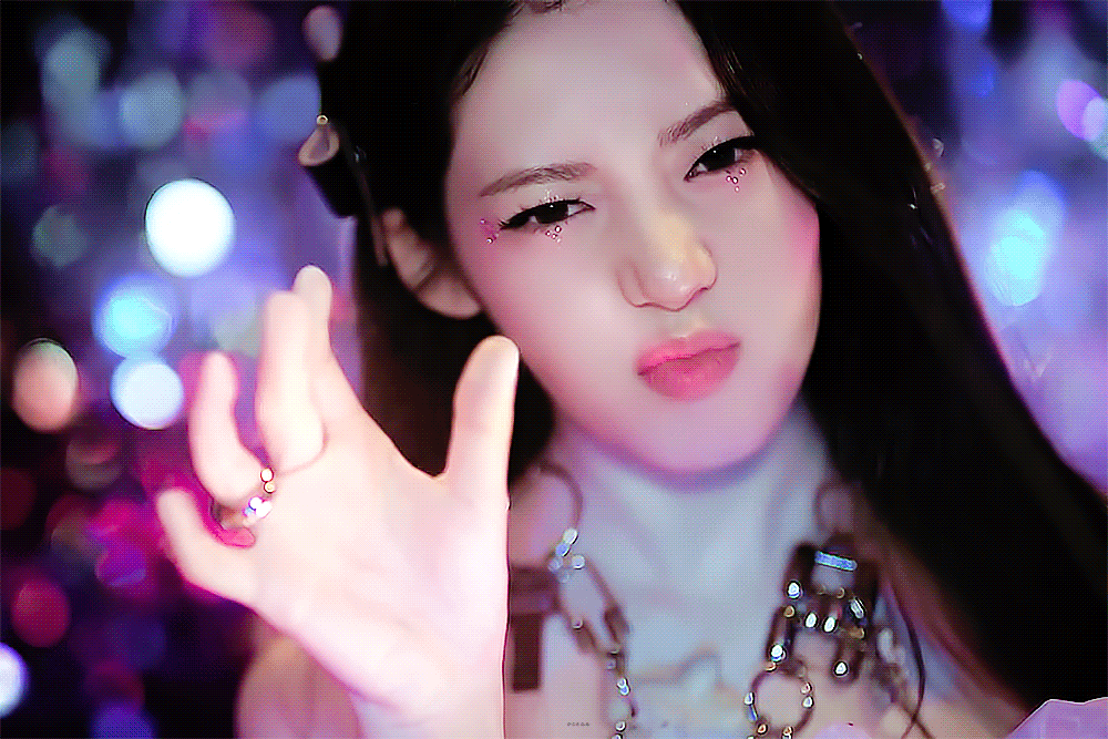 A moment captured by BABYMONSTER's fan