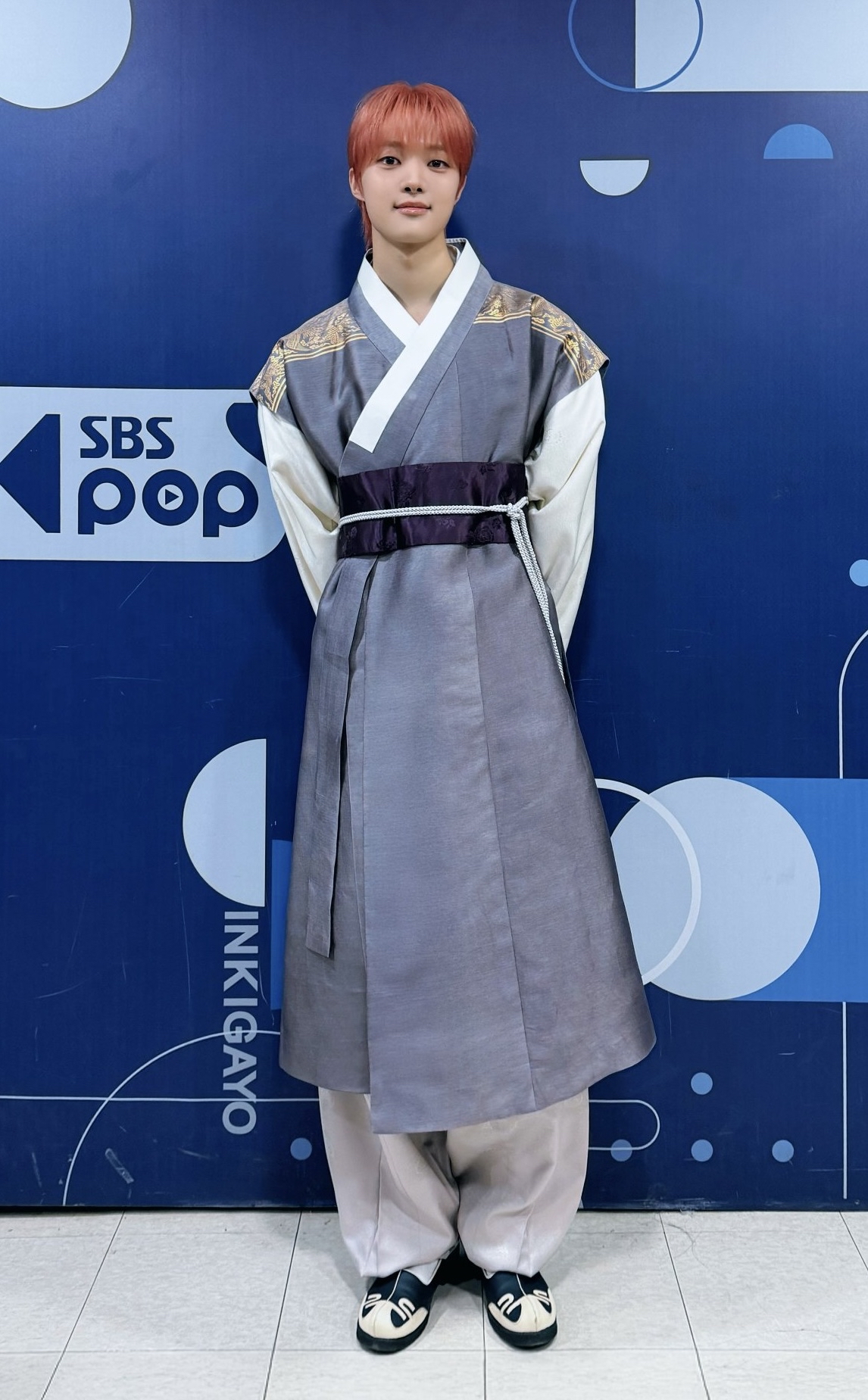 Latest photo of EJ (&TEAM)