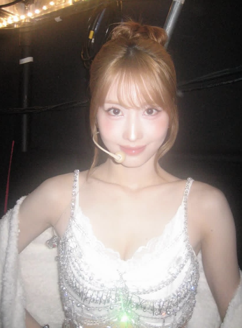 Momo (TWICE)的幕后花絮