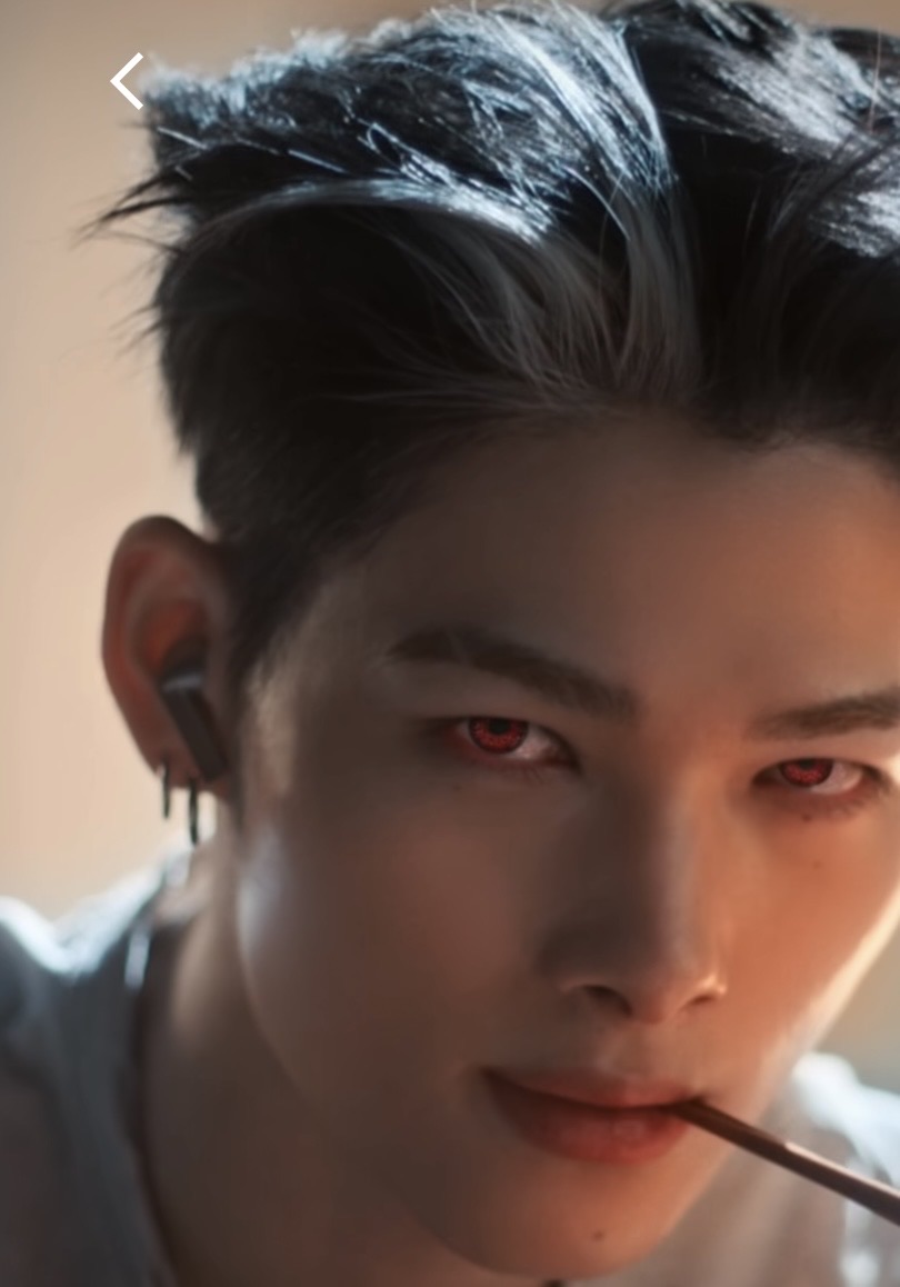 Behind-the-scenes cut of NI-KI (ENHYPEN)