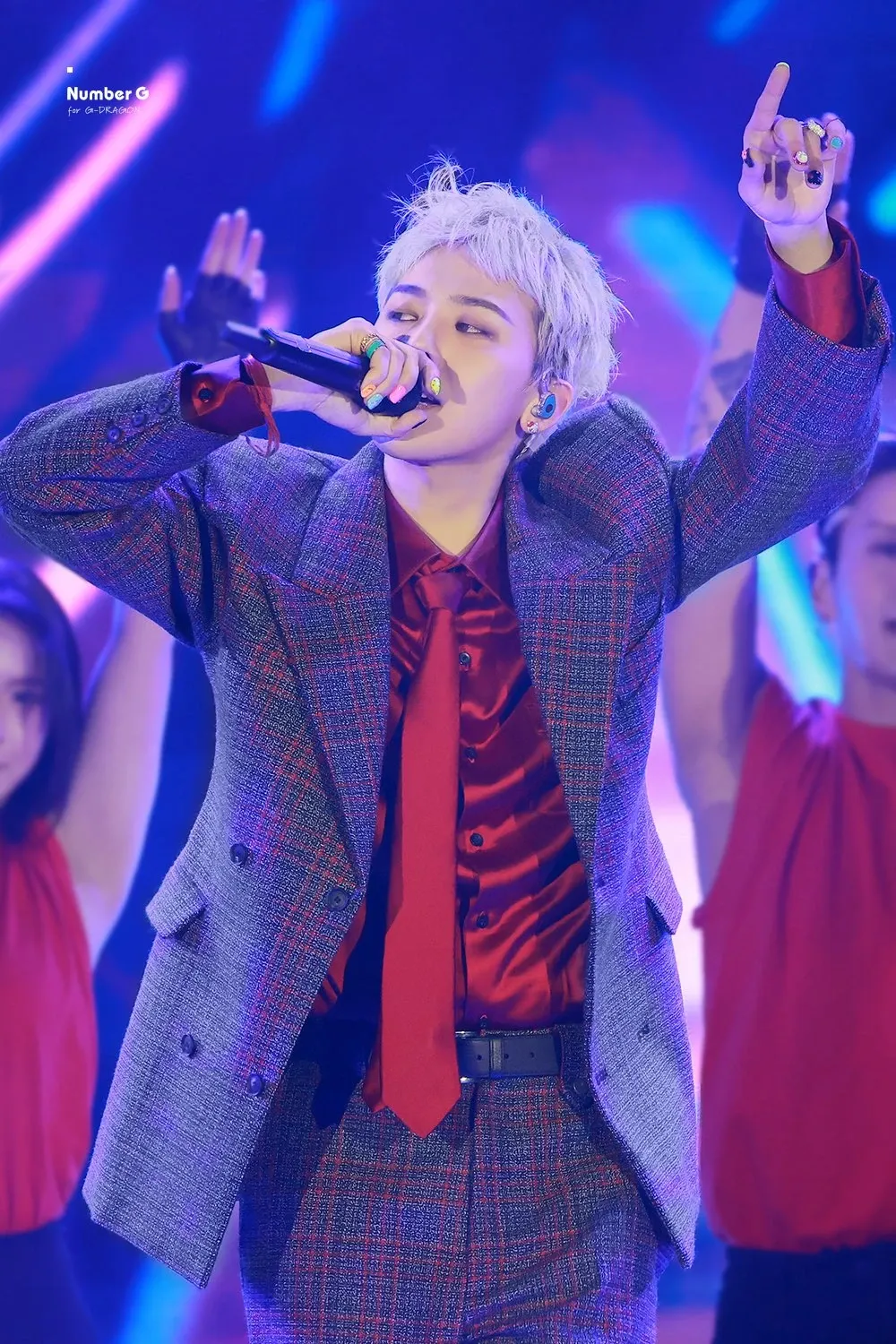 Recent activity shot of G-DRAGON (BIGBANG)