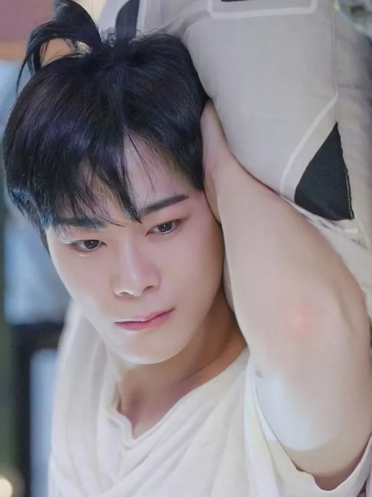 Latest photo of Moonbin (ASTRO)