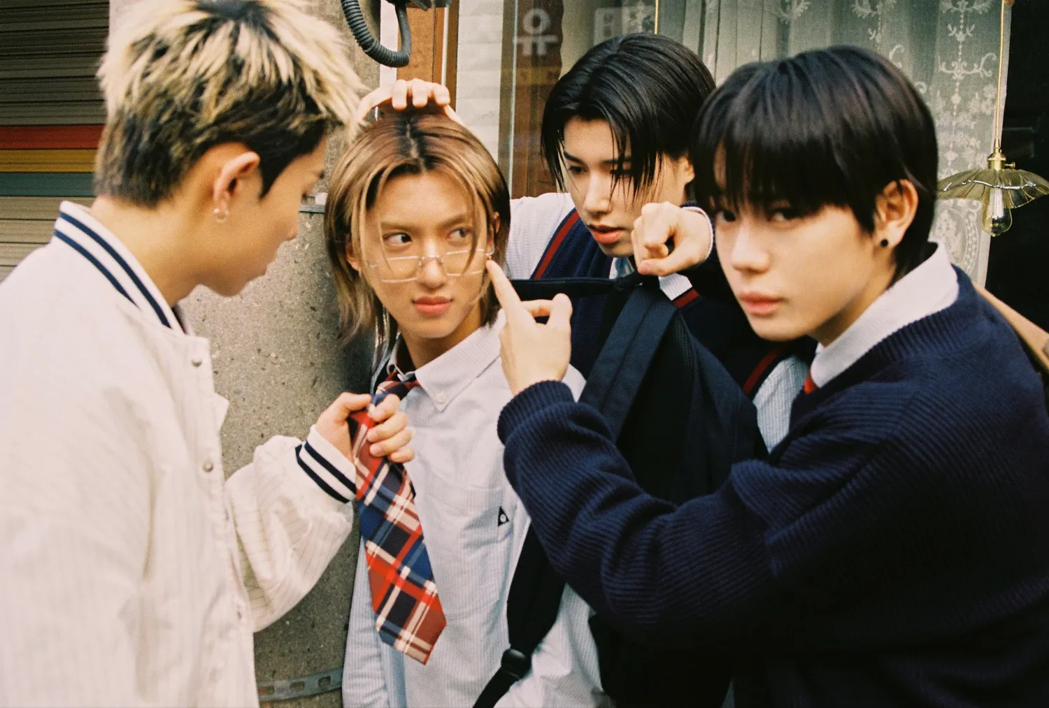 Behind-the-scenes cut of LNGSHOT