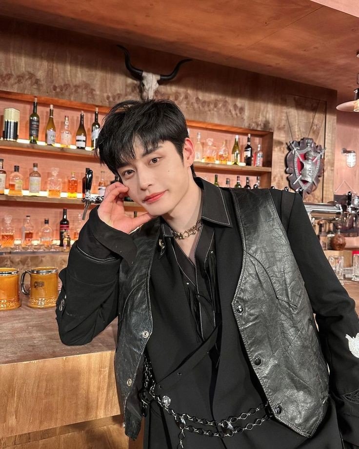 A moment captured by Kim Jiwoong (ZEROBASEONE)'s fan