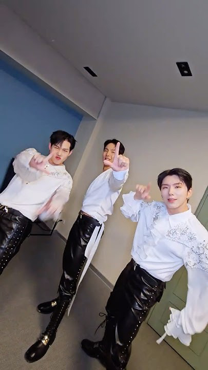 Trending idol content in the community