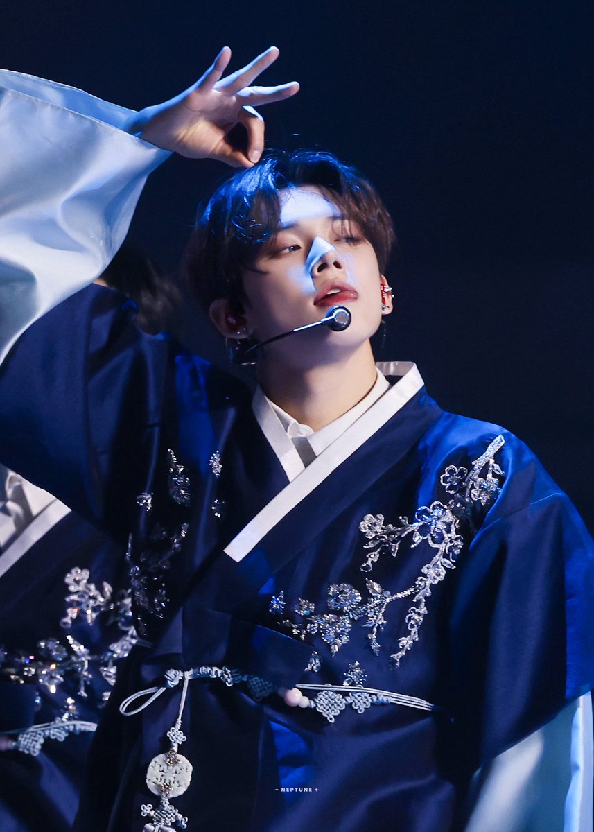 Foto terbaru Yeonjun (TOMORROW X TOGETHER)