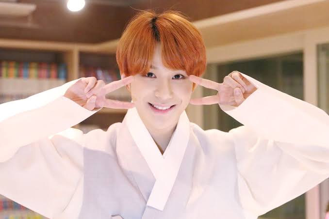 Behind-the-scenes cut of Jungwoo (NCT 127)