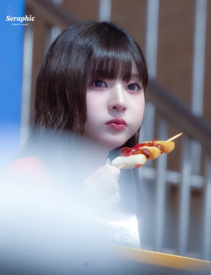 Latest photo of tripleS