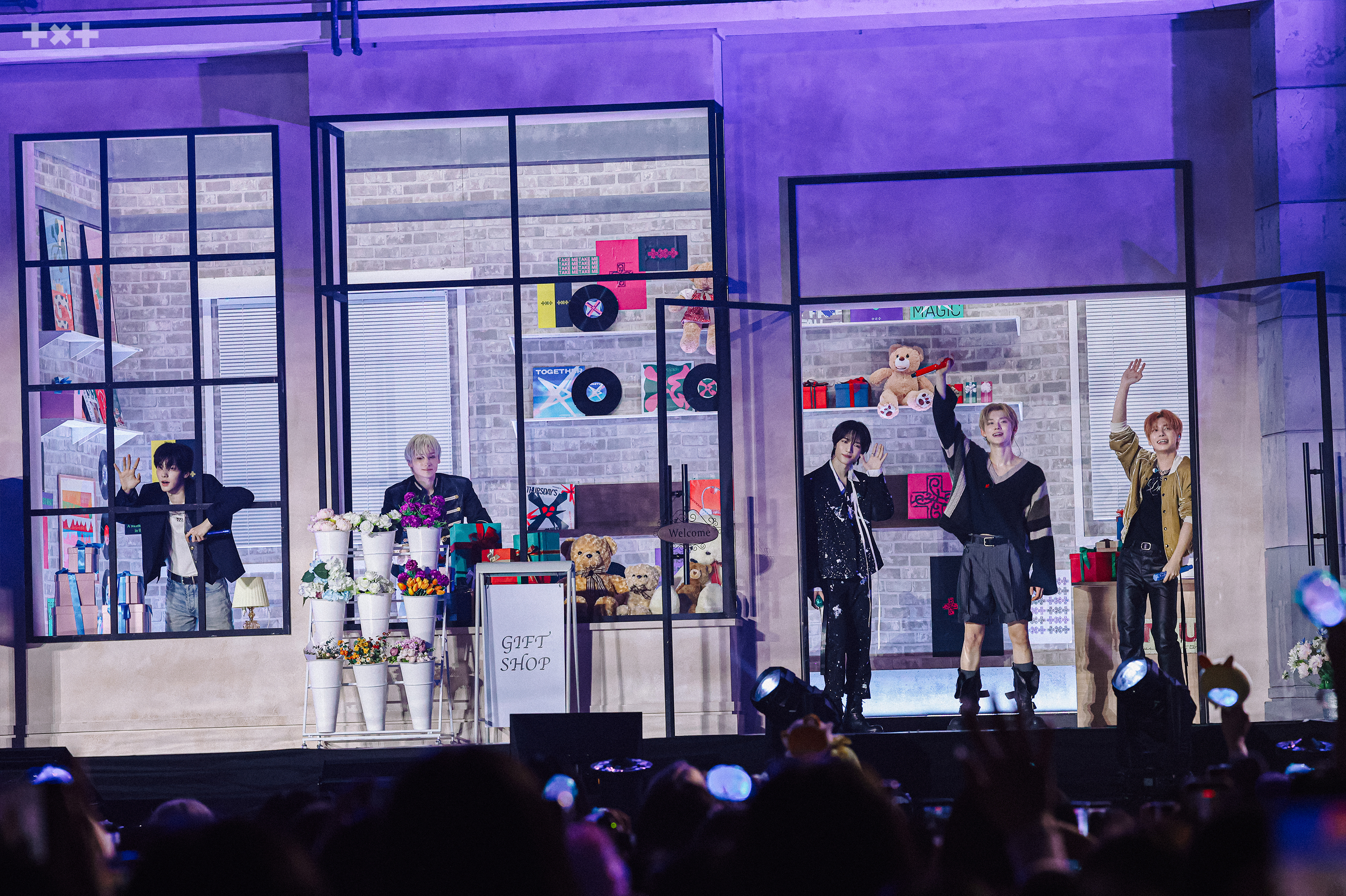 Foto terbaru TOMORROW X TOGETHER