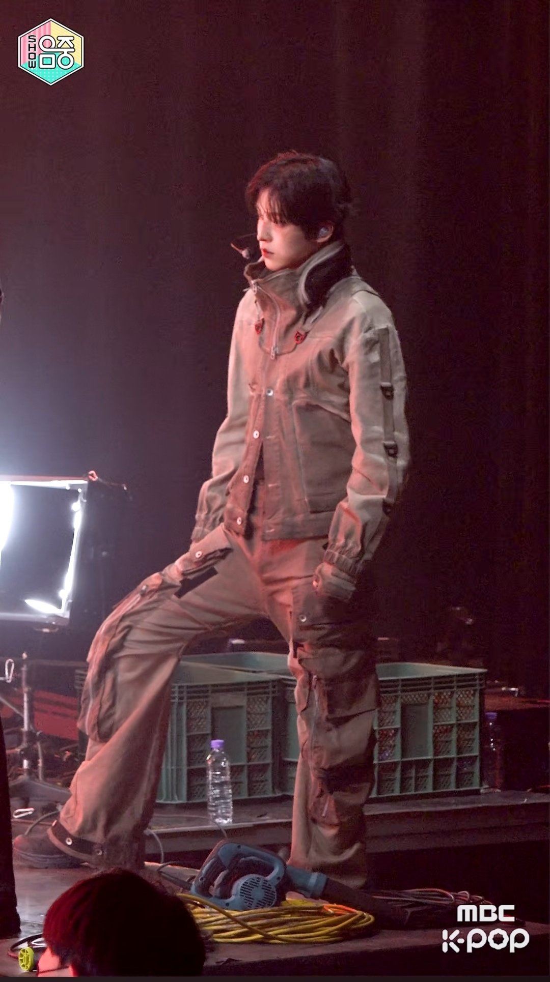 A heartfelt wallpaper shared by Yunho (ATEEZ)'s fans