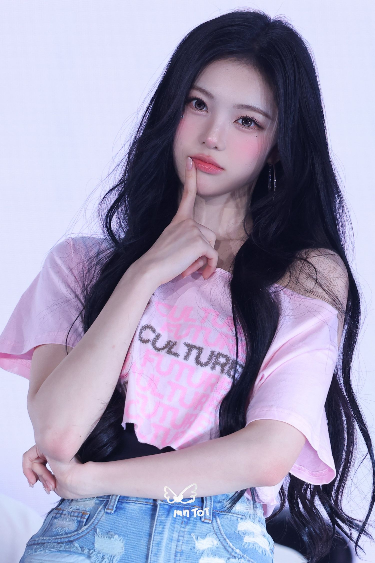 Behind-the-scenes cut of Ian (Hearts2Hearts)