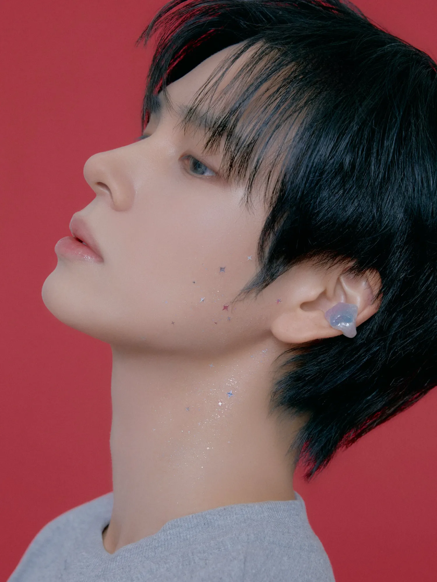 Recent activity shot of Serim (CRAVITY)