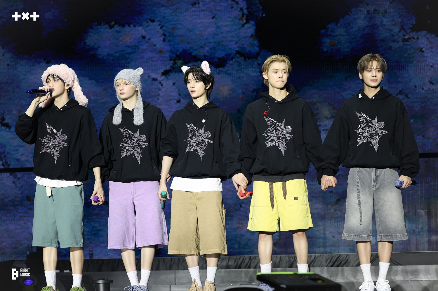 투모로우바이투게더의 비하인드 컷