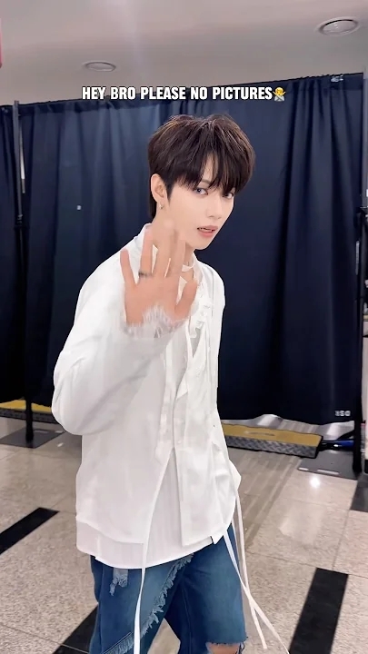 Latest photo of JL (AHOF)