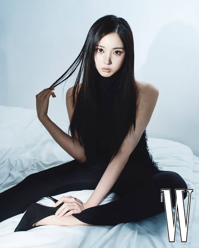 Behind-the-scenes cut of NMIXX