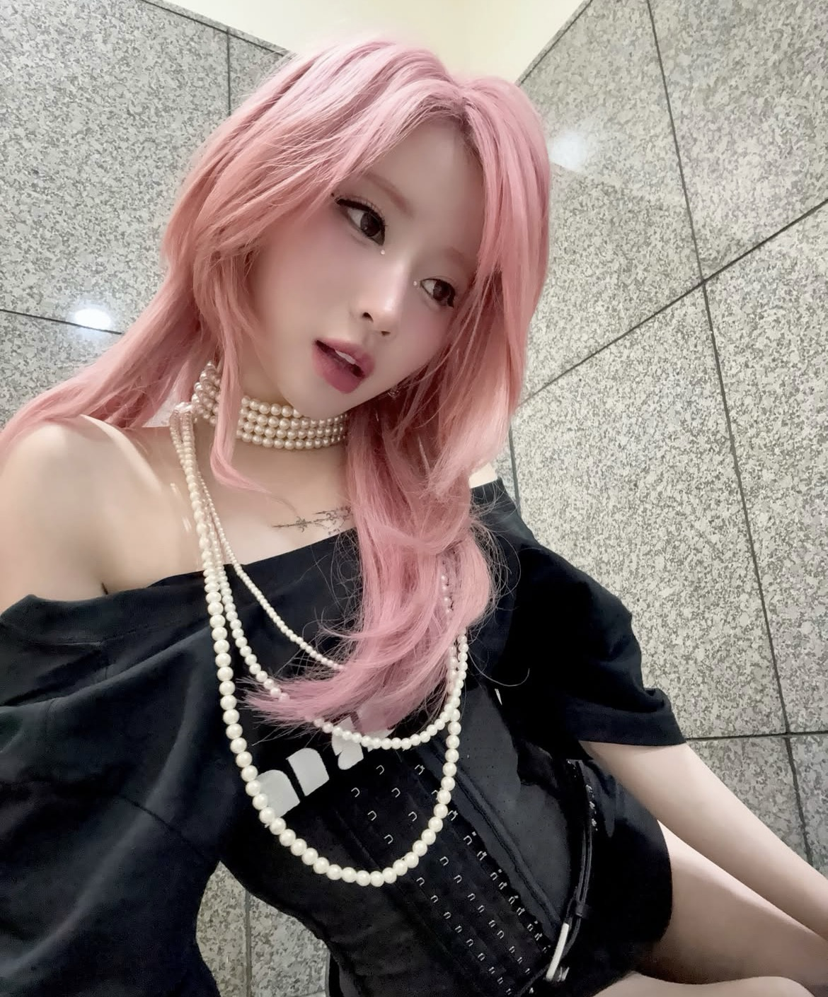 Behind-the-scenes cut of Asa (BABYMONSTER)